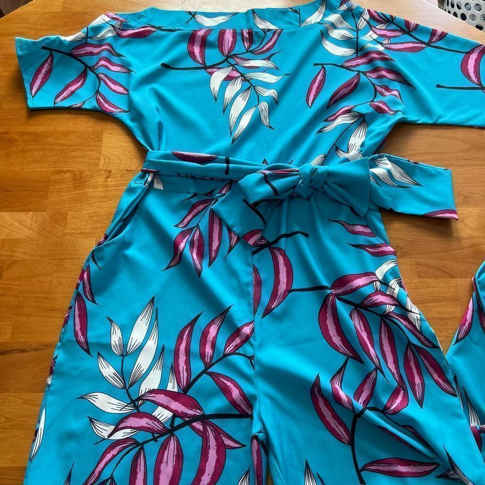 AOMEI Hawaiian print jumper Sz small EUC